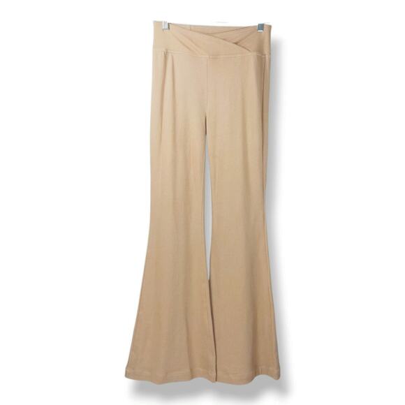 Halara Crossover V-Waist Flare Pants High Rise Knit Pilatescore Nude M Petite - Picture 3 of 8